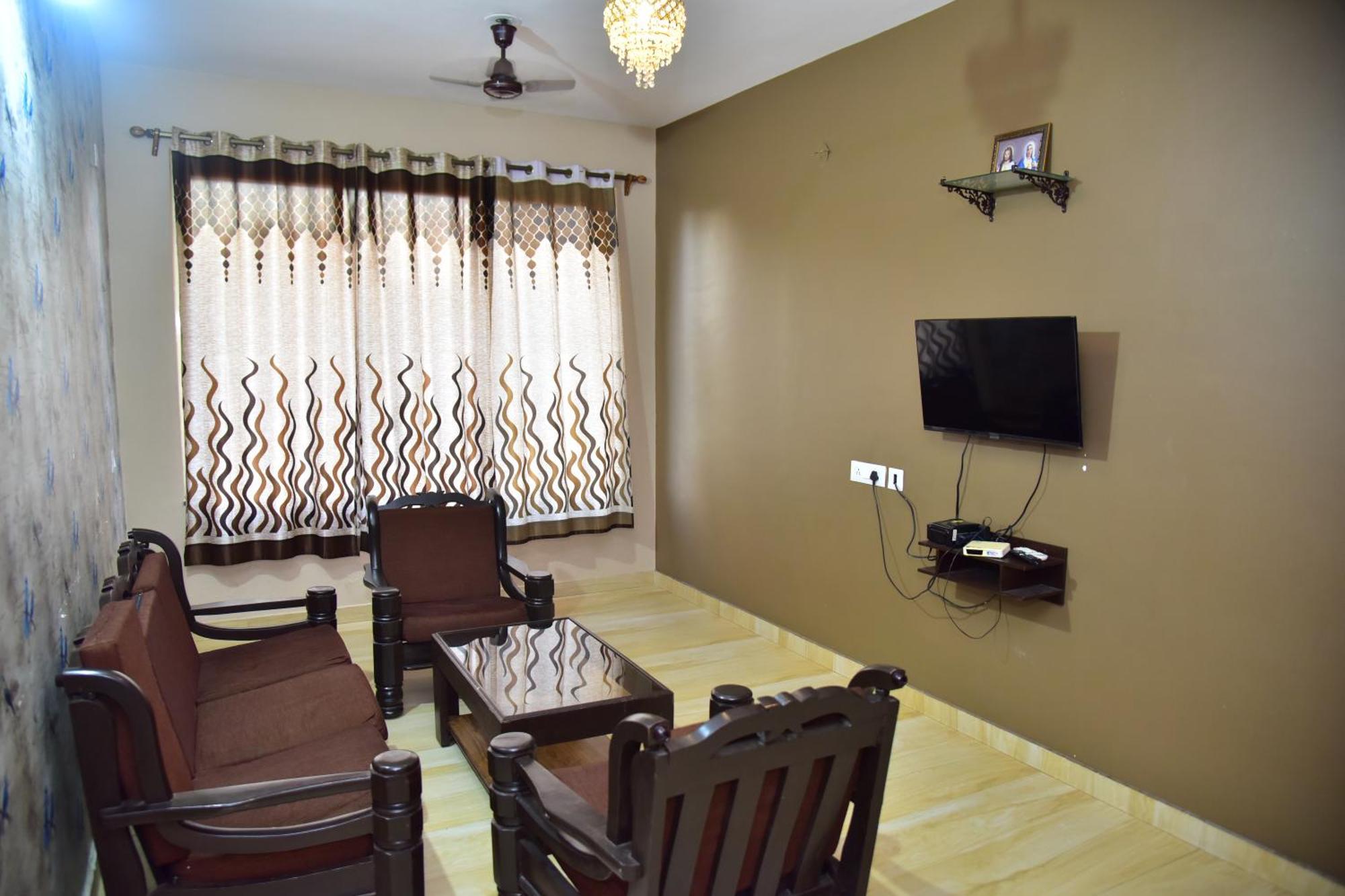 Fieldstone Lovely 2 Bhk Ac Apartment Talaulim Phòng bức ảnh