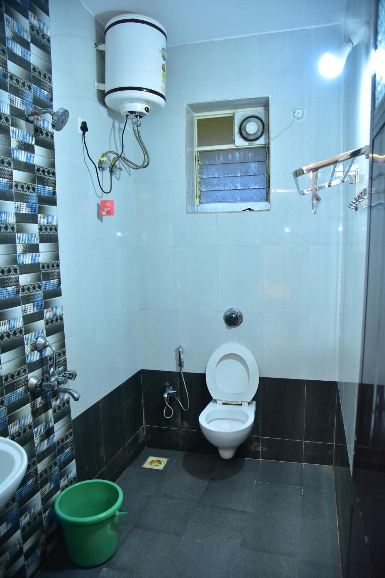 Fieldstone Lovely 2 Bhk Ac Apartment Talaulim Phòng bức ảnh